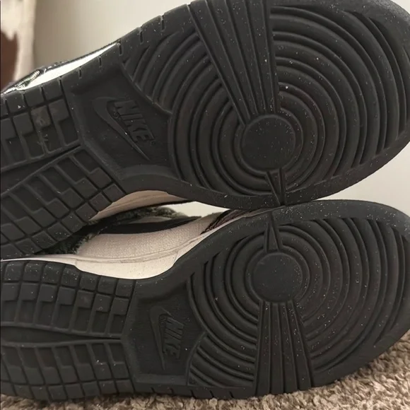 Nike Floral Dunk Low - Picture 4 of 4